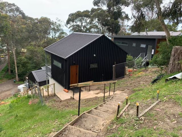 the hillside accommodation at Perch Lorne