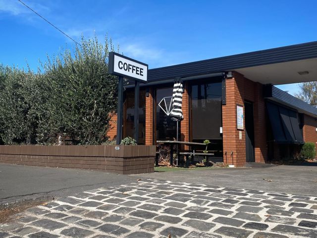 Rough Diamond, Warrnambool