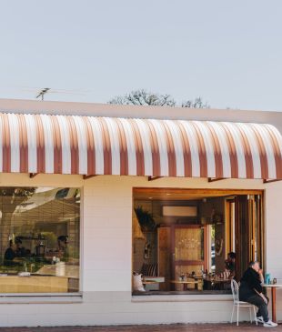 <p><i>26 must-try cafes</i> on the <strong>Mornington Peninsula</strong></p>
