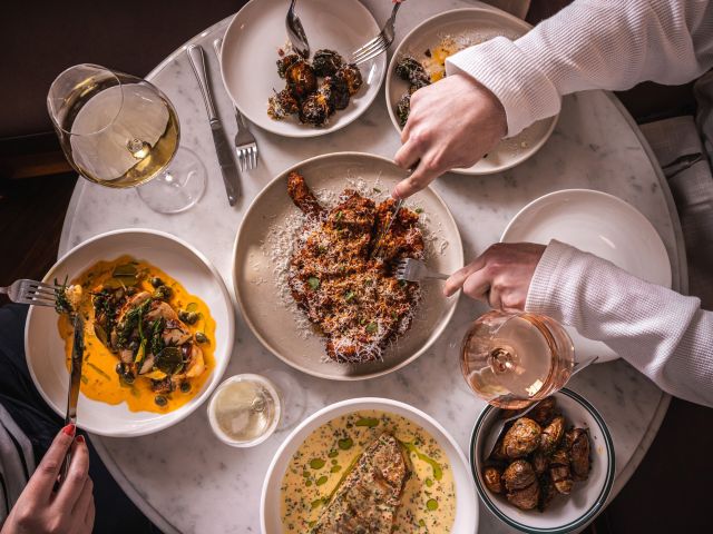 bottomless brunch at Folly’s Bar & Bistro