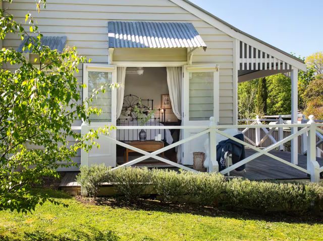 the Headland cottage exterior, Daylesford