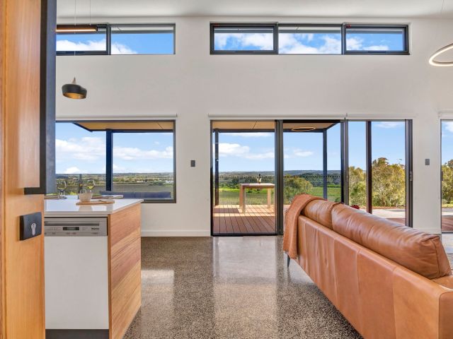 inside Shadow Creek luxury accommodation in McLaren Vale