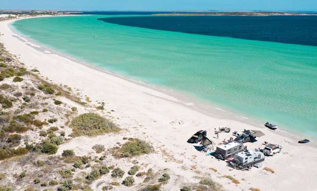 Caravans and cars camping on Perlubie Beach, Streaky Bay, South Australia