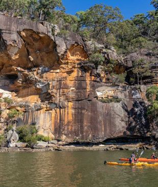 <p><i>15 of the best day trips</i> from <strong>Sydney</strong></p>
