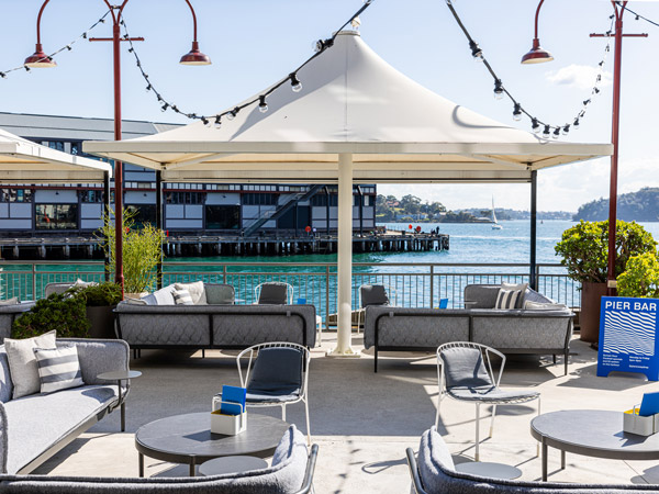 alfresco dining at Pier Bar