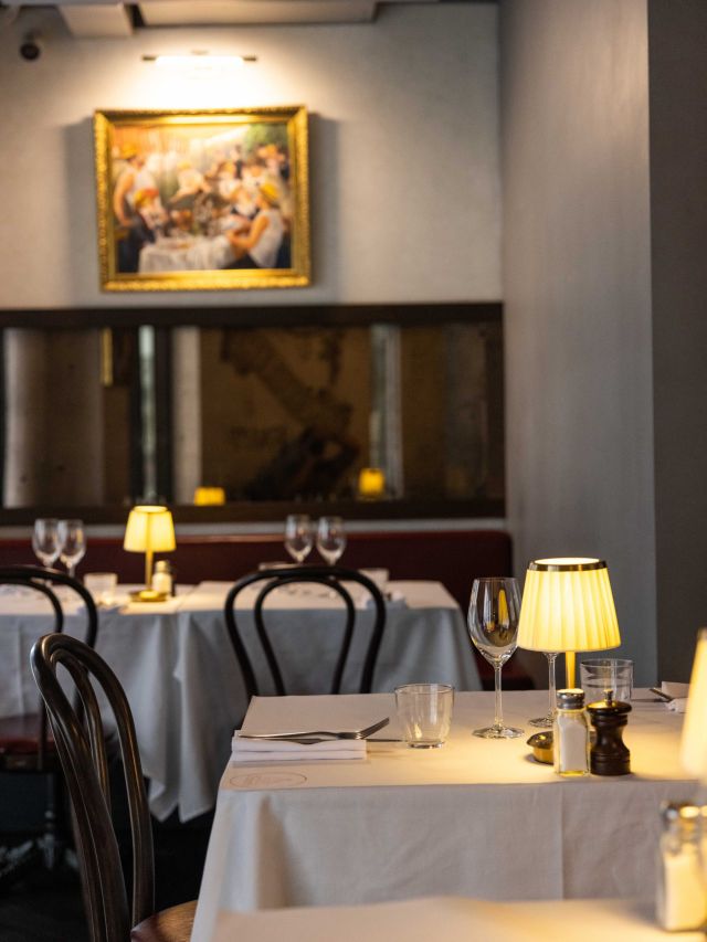 the French-inspired dining interior of Bouillon l'Entrecôte, Sydney