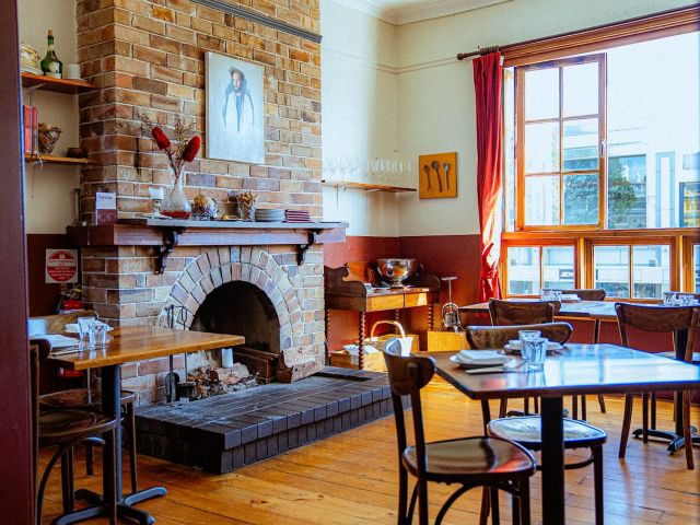 the French dining interior of Porcine, Paddington