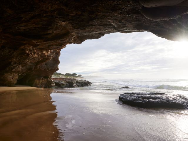 the hidden Caves Beach on the Swansea peninsula
