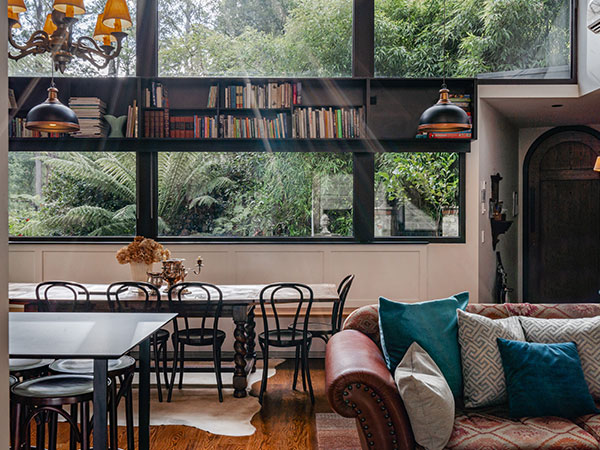 Mountain Lodge in the Dandenong Ranges in Victoria