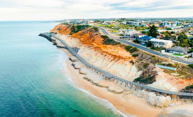 Witton Bluff Base Trail