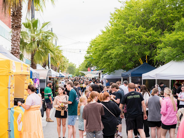 crowded market stalls at Moonlight Market Bendigo