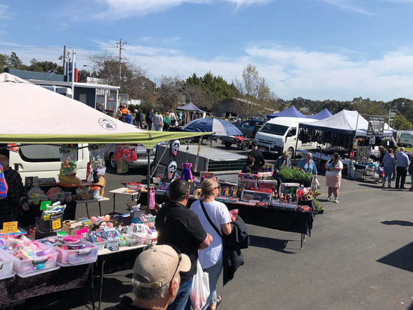market stalls at Bendigo Showgrounds Market, North Bendigo