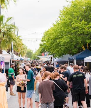 <p><i>10 of the most bountiful</i> <strong>Bendigo</strong> markets</p>
