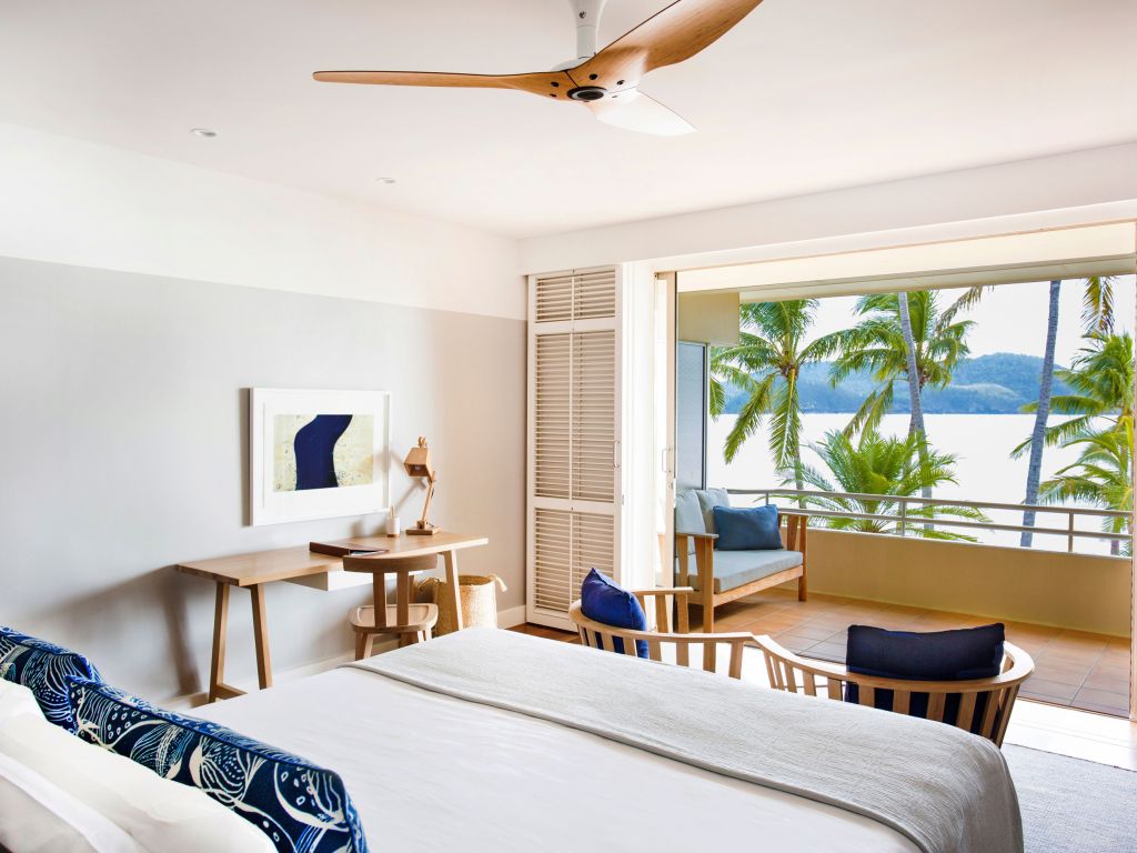 beach club room hamilton island