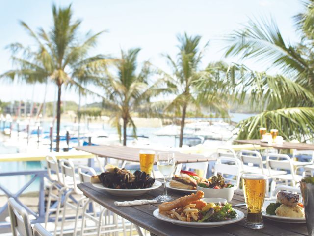 marina tavern hamilton island