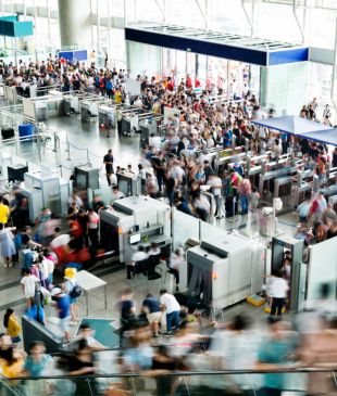 <p><strong>Sydney</strong> airport <i>braces for 2.5 million passengers</i> this Easter</p>
