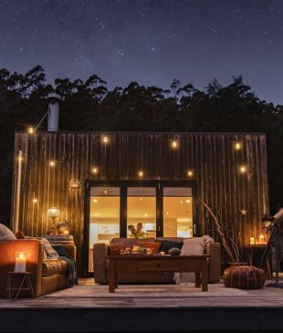 <p><i>Book this cabin</i> to watch a meteor shower with an astrophysicist</p>
