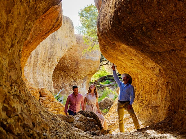 tour being led through Rangeland rifts