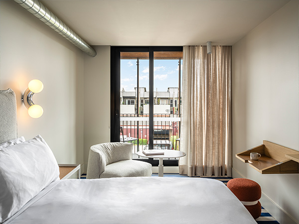 Standard X Melbourne Balcony King Room