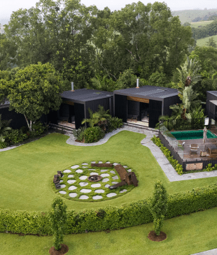 <p><i>This new</i> <strong>Byron</strong> hinterland stay has luxe cabins, koalas and fireplaces</p>
