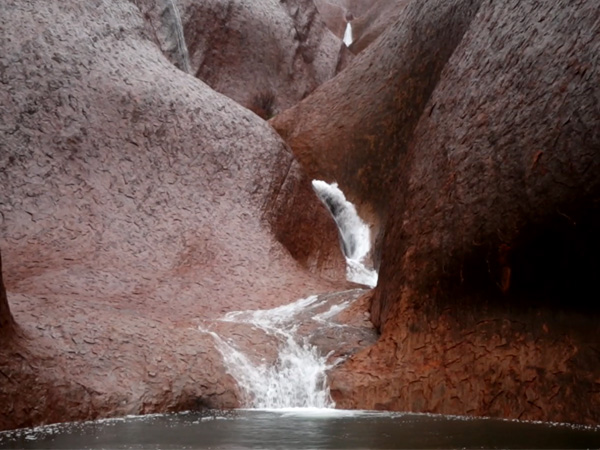 Muṯitjulu Waterhole