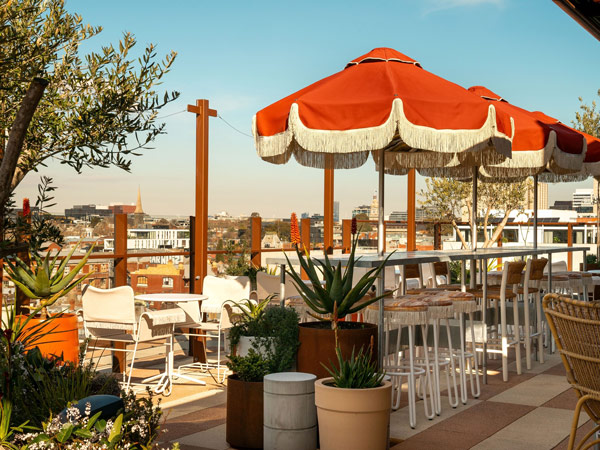 al fresco dining at StandardX hotel, Fitzroy, Melbourne, Victoria