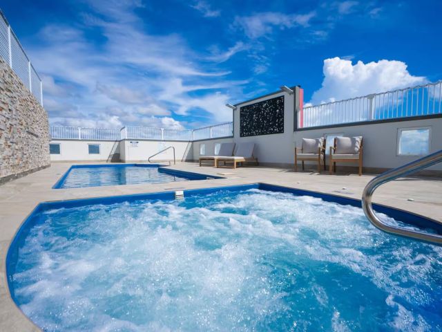 Seaside Azul Airbnb Cairns