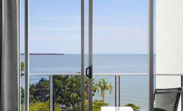 the ocean view room with a balcony at Mantra Trilogy Cairns