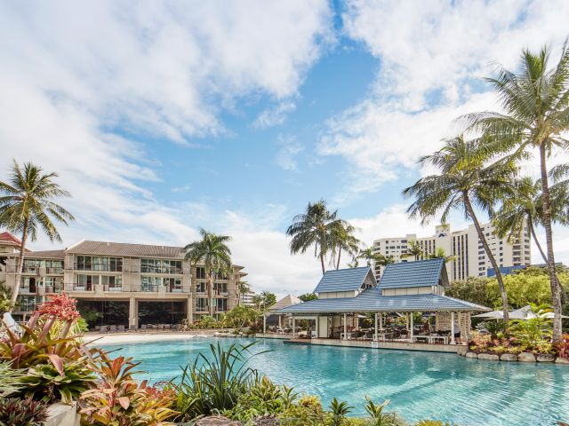 Novotel Cairns Oasis Resort pool view