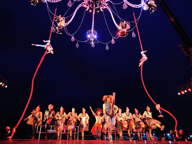 vivid sydney Cristal Palace