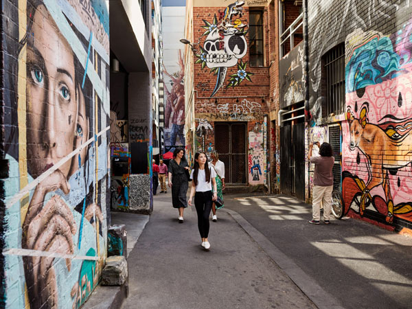 Duckboard Place street art