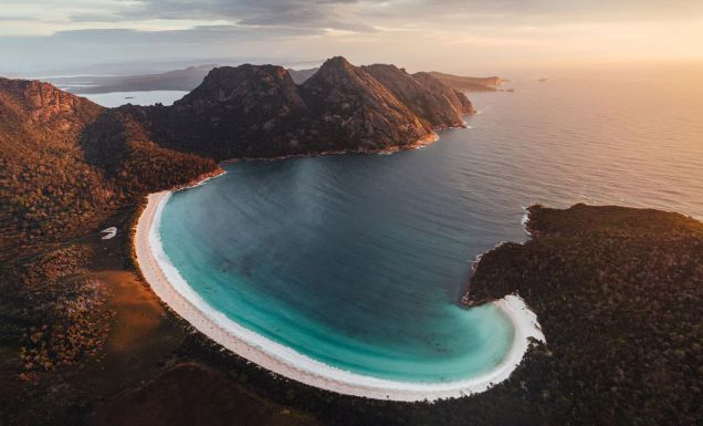 AAT Kings Tasmania tour to Wineglass Bay