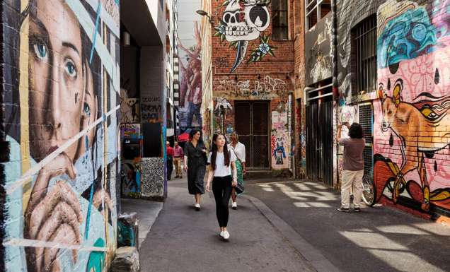 Duckboard Place street art