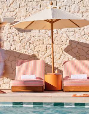 The Lodge Wadjemup poolside