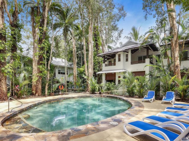 the heated saltwater pool at The Reef Retreat