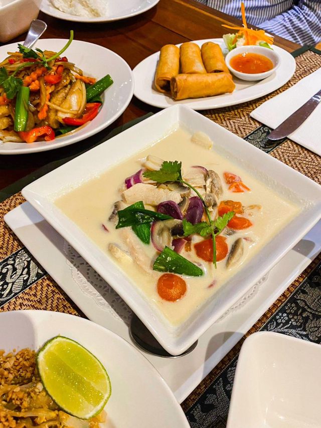 dining at Choc Dee, Palm Cove