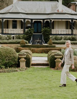 woman and her dog winter in nsw at Peppers Craigieburn Bowral