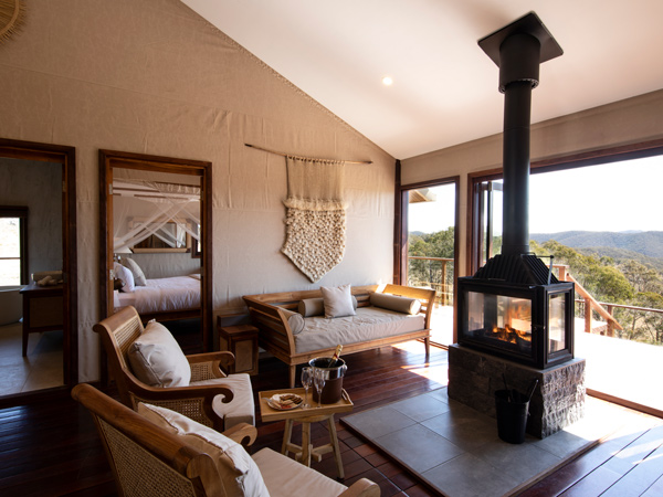 the four-bedroom eco lodge at Turon Gates Mountain Retreat