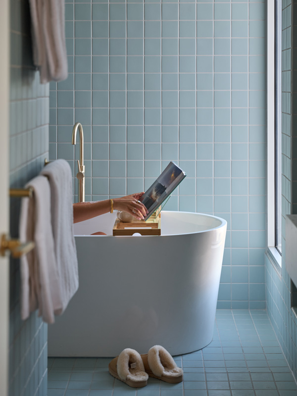 The Lodge Wadjemup Poolhouse room bathroom