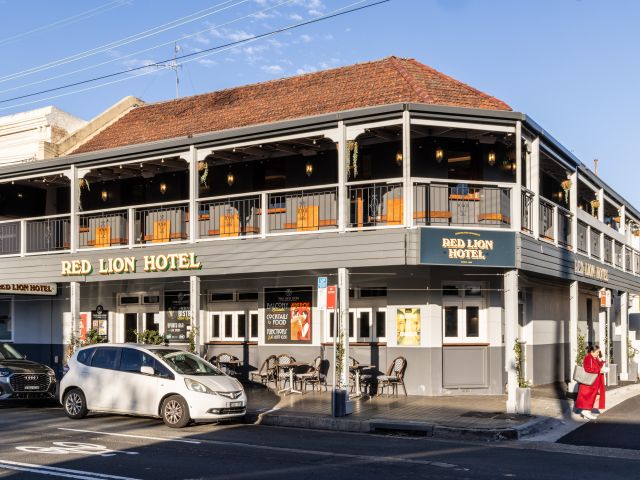 the Red Lion Hotel on Darling St, Rozelle