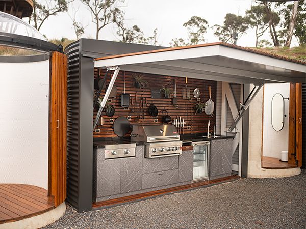 Bubbletent Australia's outdoor kitchen.