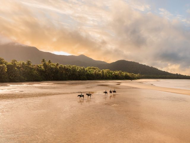 Cape Trib Horse Rides, Myall Beach