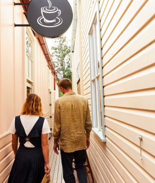 <p>&#8216;Australia&#8217;s <i>best latte</i>&#8216; is luring road trippers to this tiny village</p>
