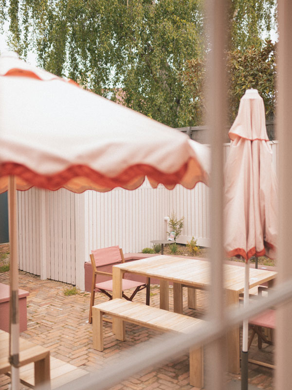 alfresco dining at Leoht, Hobart cafe