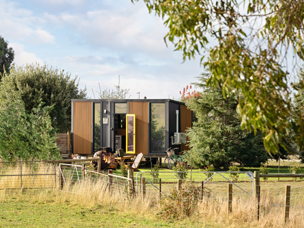 Golden Hour Hideaway in Glenlyon, Victoria