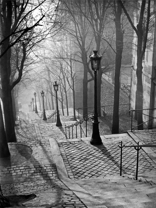 Brassaï, Escalier de la Butte Montmartre, Paris, 1937 © Estate Brassaï Succession – Philippe Ribeyrolles
