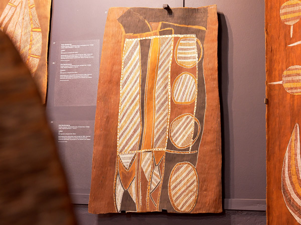 Aboriginal artwork at Barramundi Lodge