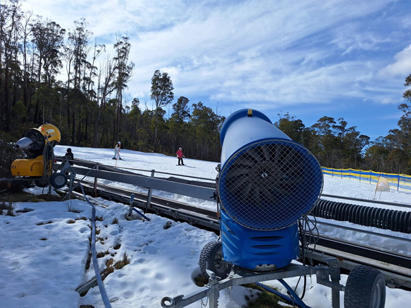 Corin Forest snowmaking by SandwichCafe