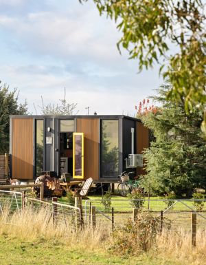 Golden Hour Hideaway in Glenlyon, Victoria
