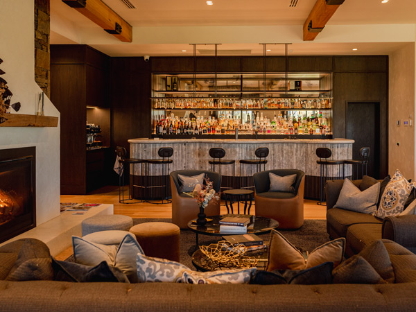 the cosy interior of Kingsford The Barossa